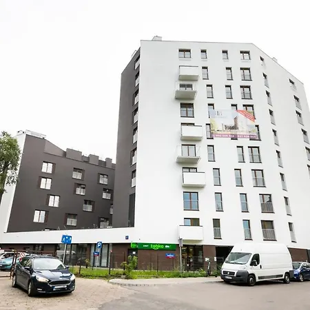 Praga Bliska Comfort By Bookinghost דירה