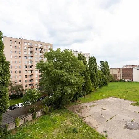 Praga Bliska Comfort By Bookinghost דירה