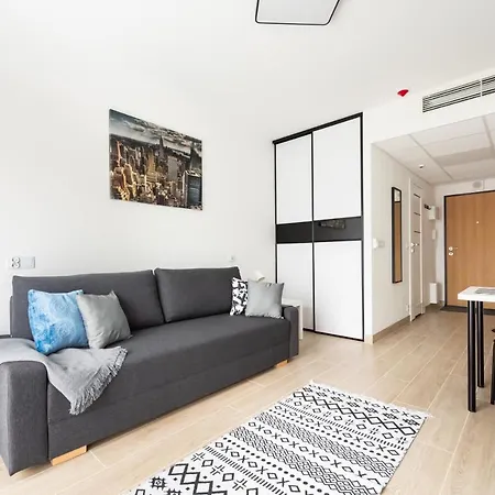 Apartman Praga Bliska Comfort By Bookinghost *